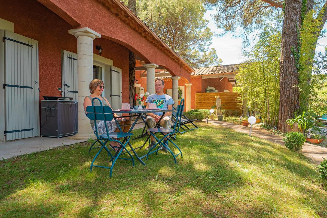 Bed and Breakfast La Bastide Des Pins Кастийон-дю-Гар Экстерьер фото