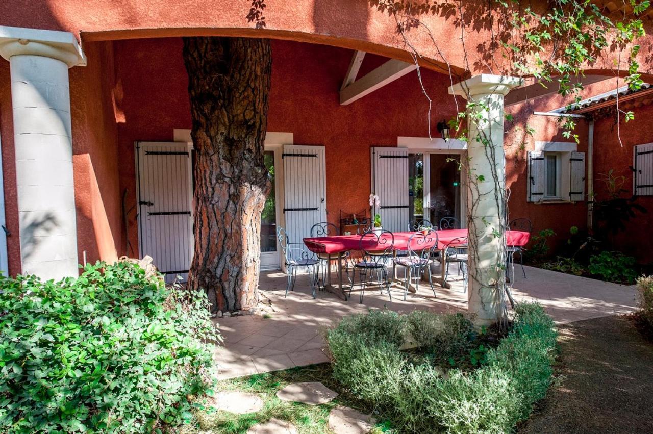 Bed and Breakfast La Bastide Des Pins Кастийон-дю-Гар Экстерьер фото