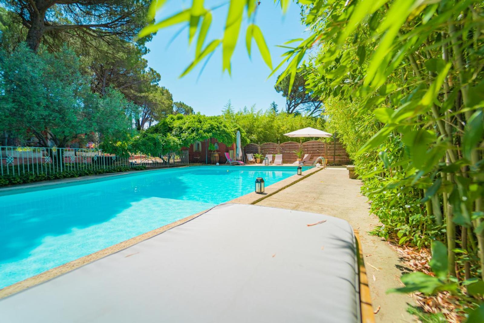 Bed and Breakfast La Bastide Des Pins Кастийон-дю-Гар Экстерьер фото